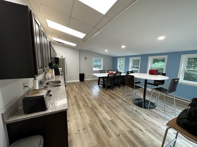 More Photos Of 9 Beaver Brook Rd, Littleton Research And Development For Lease