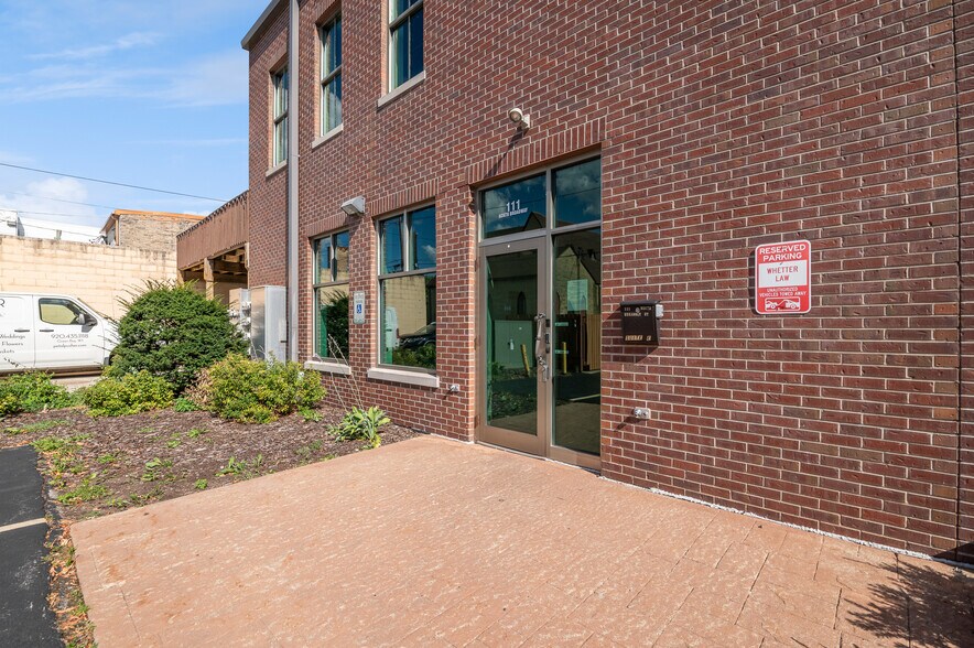 More Photos Of 111 N Broadway St, Green Bay Office Residential For Sale