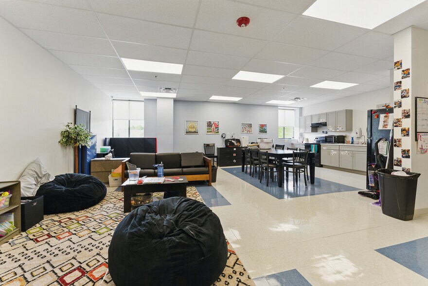 More Photos Of 2024 Westover Rd, Chicopee Warehouse For Sale