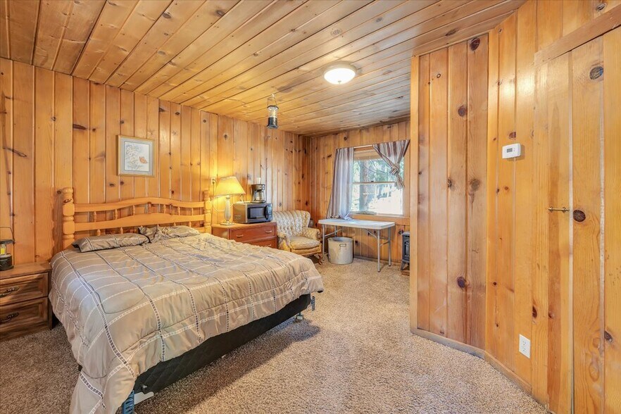 More Photos Of 1 State Hwy 108, Pinecrest Hotel For Sale