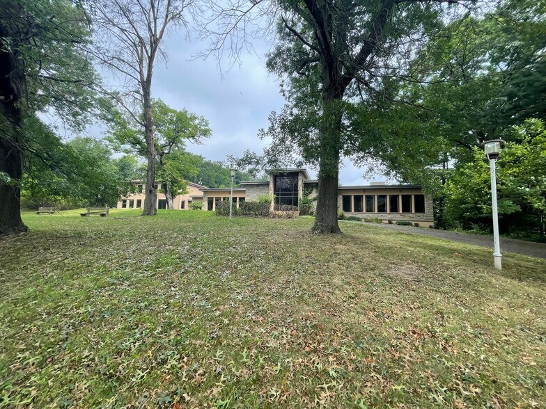 4400 Campbells Run Rd, Pittsburgh, PA 15205 Office For Sale