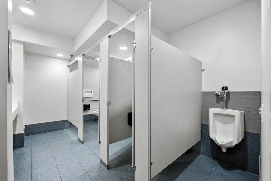 More Photos Of 2201 Lucien Way, Maitland Office For Sale