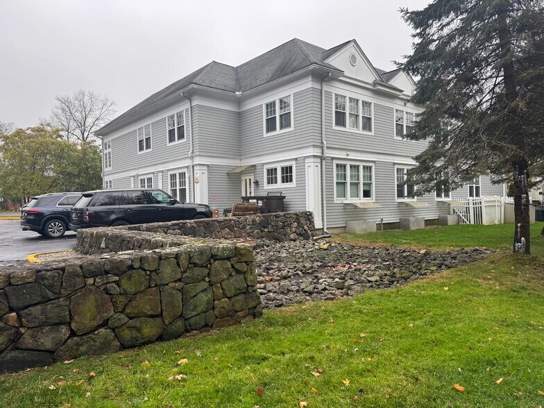 More Photos Of 50 Old Kings Hwy N, Darien Medical For Sale