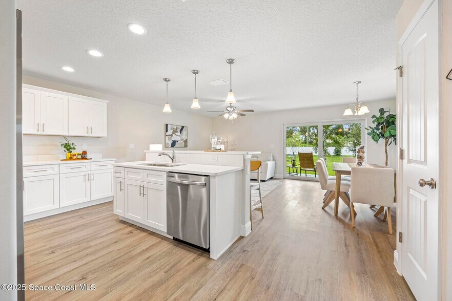 More Photos Of 207 HIDDEN WOODS PL, Melbourne Apartments For Sale