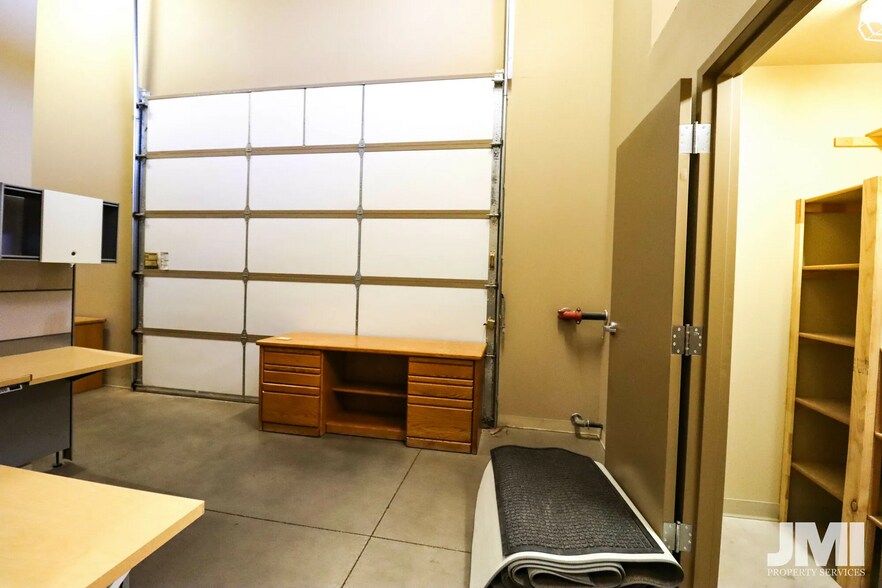More Photos Of 795 E Factory Dr, St George Flex For Lease