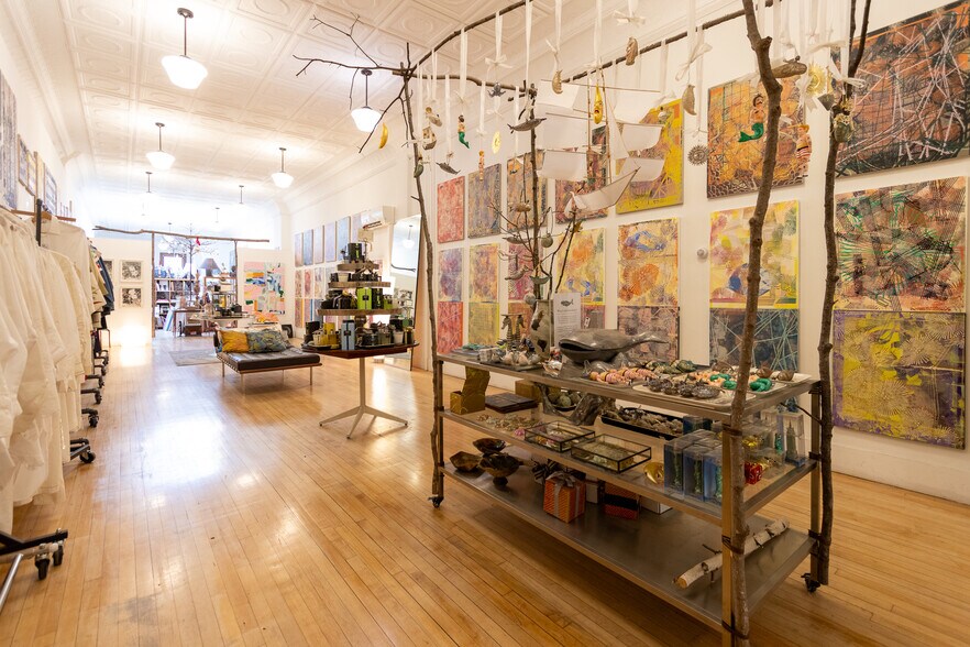 More Photos Of 711 Warren St, Hudson Storefront Retail Residential For Lease