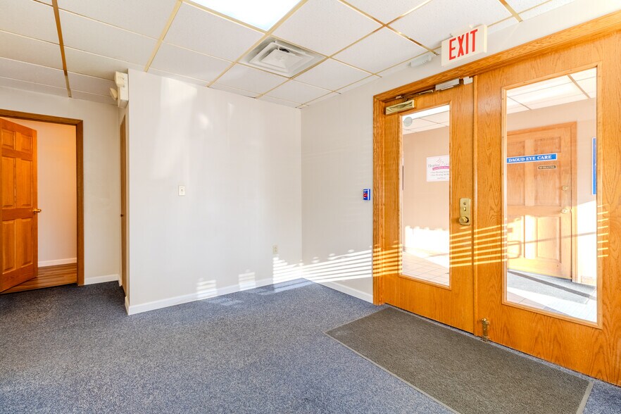 More Photos Of 9173 Lincoln Hwy, Irwin Office For Sale