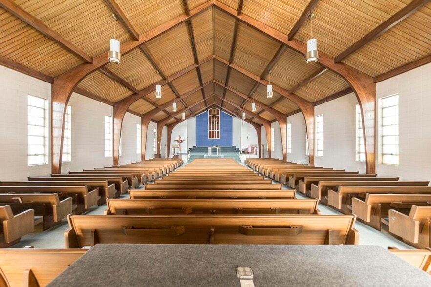 More Photos Of 2270 Shurling Dr, Macon-Bibb Religious Facility For Sale
