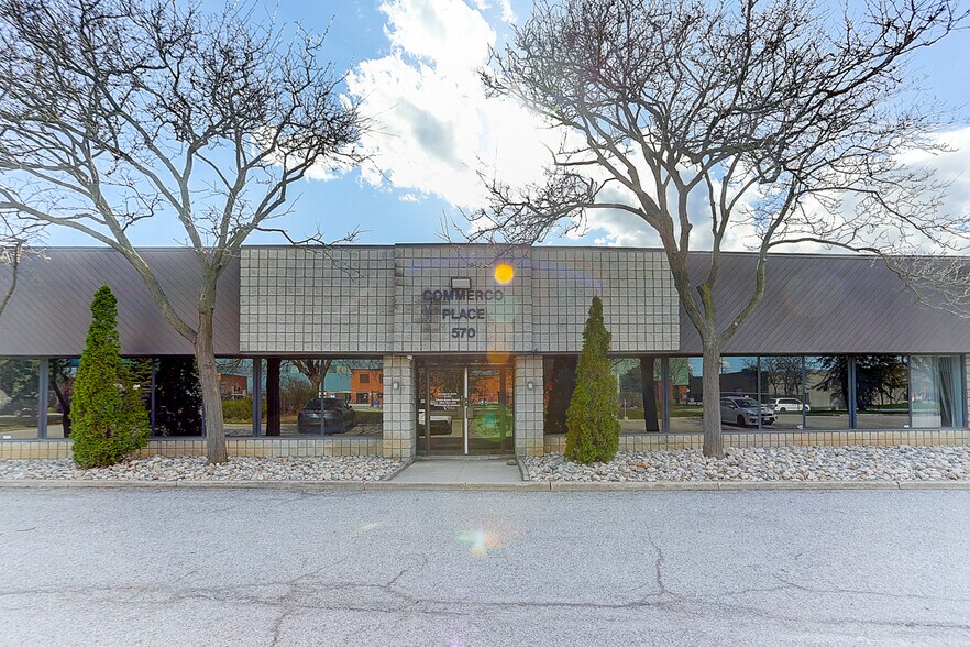 More Photos Of 570 Hood Rd W, Markham Service For Sale