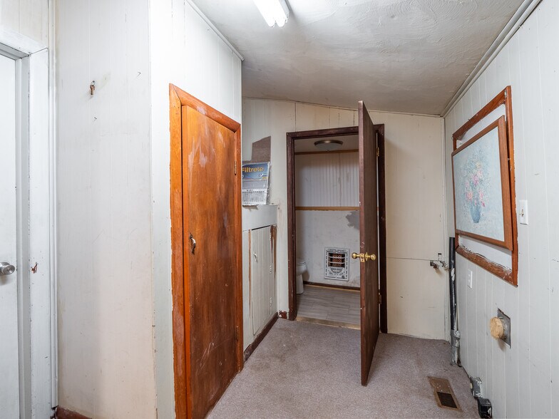 More Photos Of 426 E Wyandotte Ave, Mcalester Office For Sale