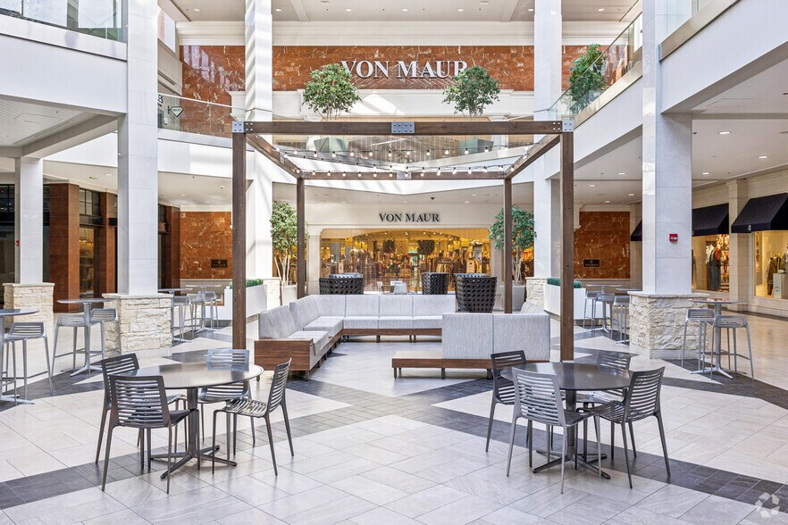More Photos Of 4400 Ashford Dunwoody Rd NE, Atlanta Unknown For Lease
