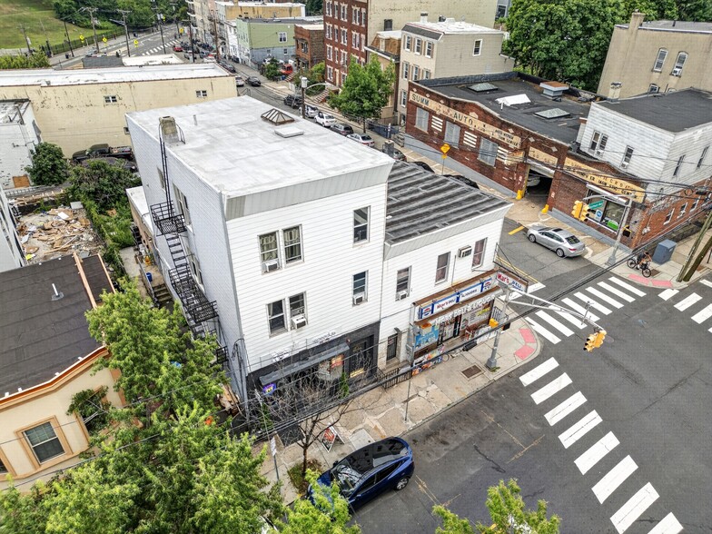 More Photos Of 154 Chestnut Ave, Jersey City Restaurant For Sale