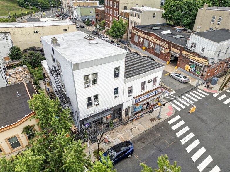 More Photos Of 154 Chestnut Ave, Jersey City Restaurant For Sale