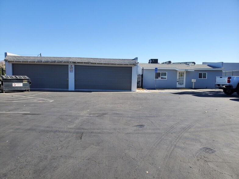 More Photos Of 2810 Market St & 2867 Main St, Riverside Warehouse For Sale