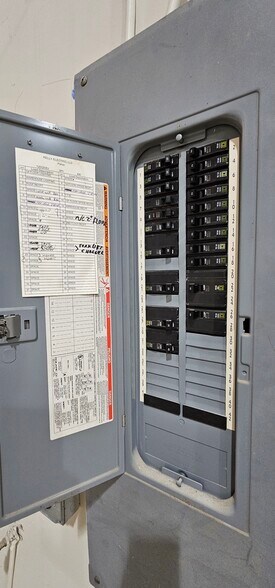 More Photos Of 10501 S Orange Ave, Orlando Light Manufacturing For Sale