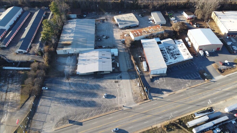 More Photos Of 1303 Rutherford Rd, Greenville Manufacturing For Lease