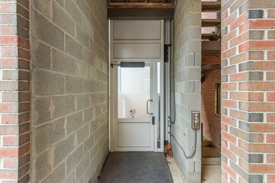 More Photos Of 59 E Mill Rd, Long Valley Office For Sale