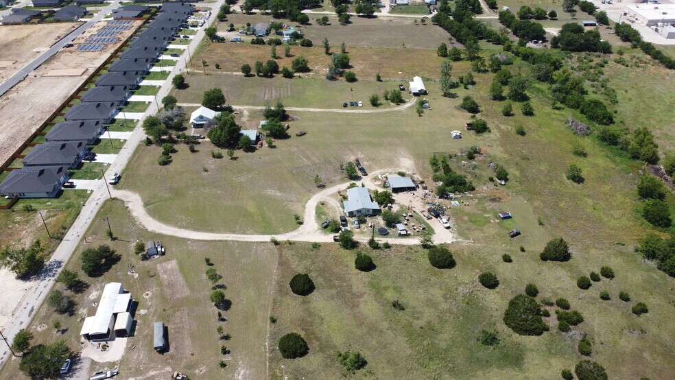 More Photos Of 330 County Road 306, Jarrell Land For Sale