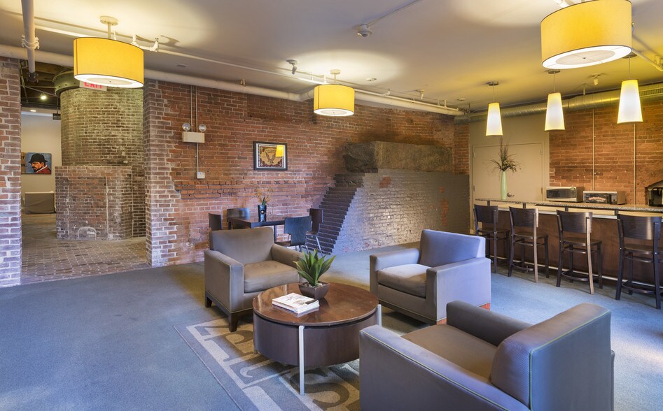 More Photos Of 166 Valley St, Providence Office Residential For Lease