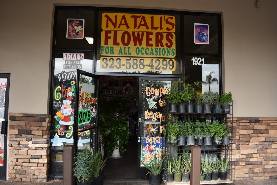 More Photos Of 1933 E Gage Ave, Los Angeles Restaurant For Lease