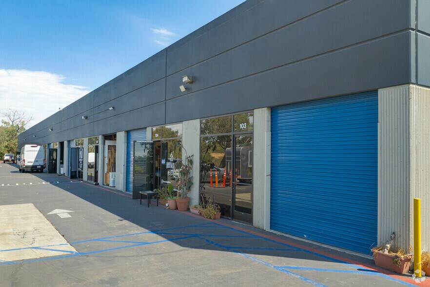 More Photos Of 8680 Miralani Dr, San Diego Warehouse For Lease