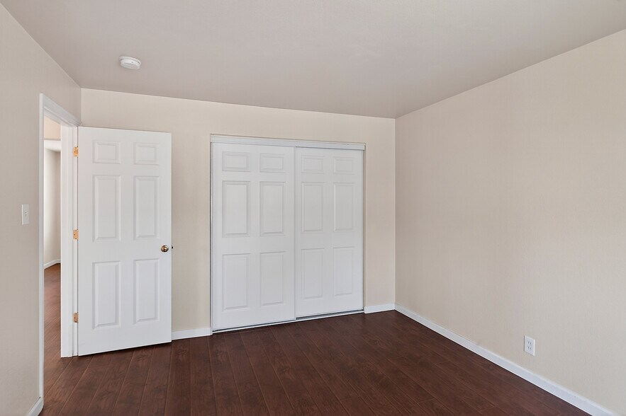 More Photos Of 928-930 Ravenscourt Ave, Campbell Apartments For Sale