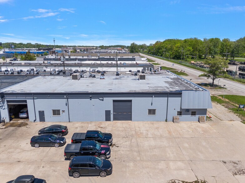 More Photos Of 40609 Irwin Dr, Harrison Township Warehouse For Lease