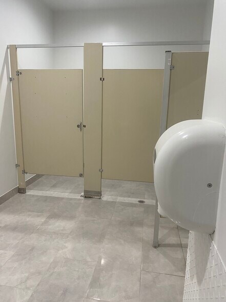 More Photos Of 4200 Sepulveda Blvd, Culver City Coworking Space