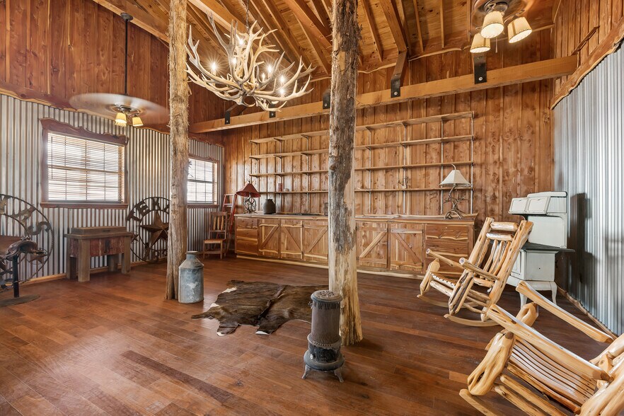 More Photos Of 2692 Highway 105 W, Navasota Specialty For Sale