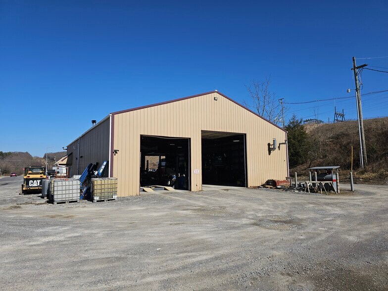 More Photos Of 130 Progress Way NE, Norton Service For Sale