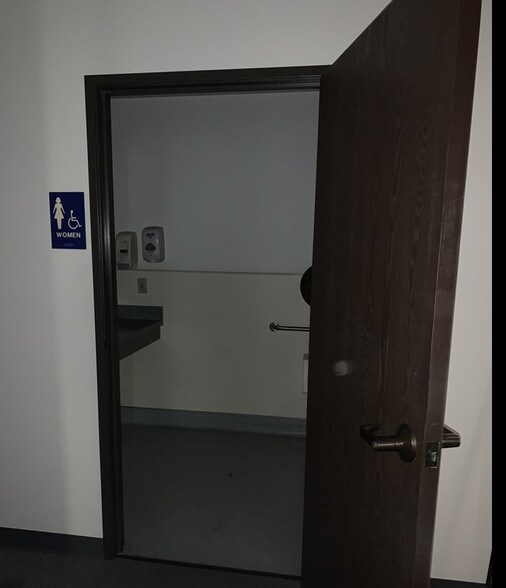 More Photos Of 715 N Arrowhead Ave, San Bernardino Coworking Space