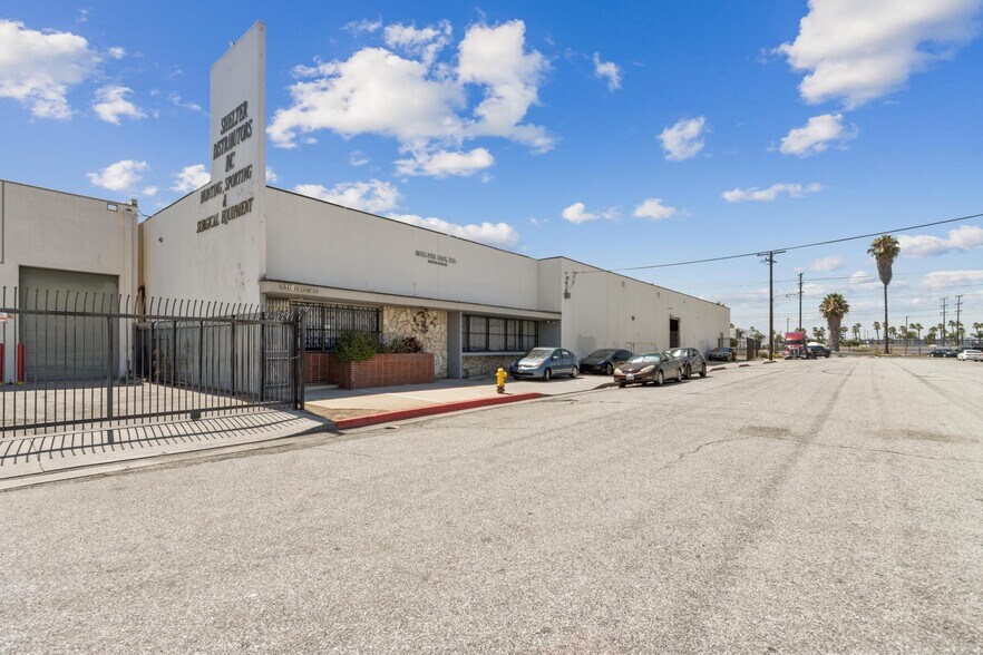 More Photos Of 6310 Corsair St, Commerce Manufacturing For Sale