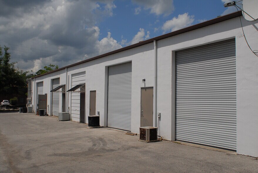 More Photos Of 4609 NW 6th St, Gainesville Warehouse For Lease