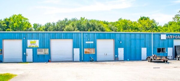 Primary Photo Of 2550 Westgate Dr, Pearland Warehouse For Sale