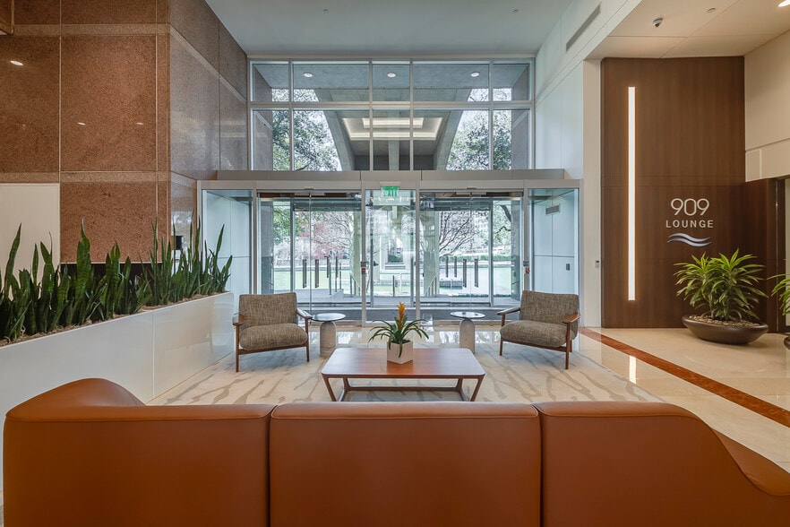 More Photos Of 909 Lake Carolyn Pky, Irving Office For Lease