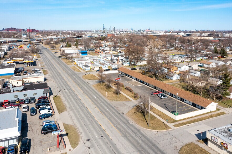 More Photos Of 18734 Dix Rd, Melvindale Hotel For Sale