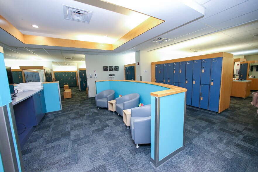 More Photos Of 3660 Guion Rd, Indianapolis Medical For Lease