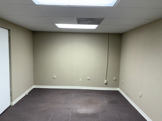 More Photos Of 112 W Lauderdale St, Tullahoma Office For Lease