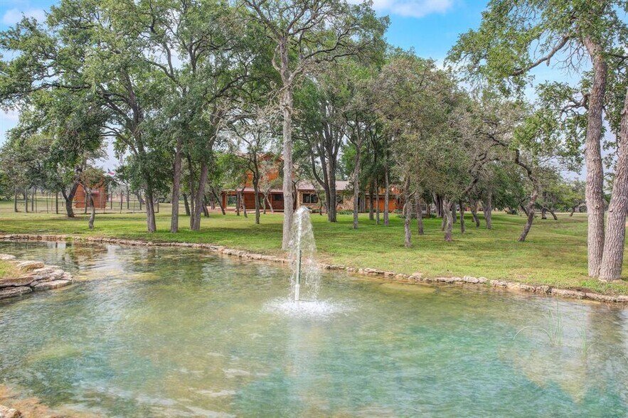 More Photos Of 700 Ledgerock Rd, Wimberley Specialty For Sale