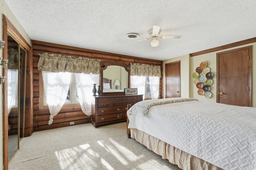 More Photos Of 12703 N Robinhood Ln, Kansas City Land For Sale