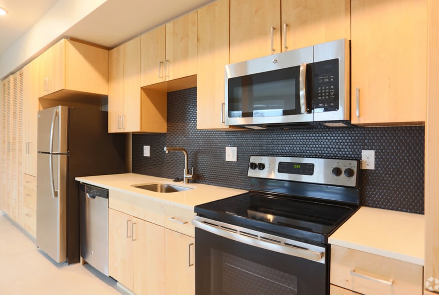 More Photos Of 4780 SE Milwaukie Ave, Portland Apartments For Sale