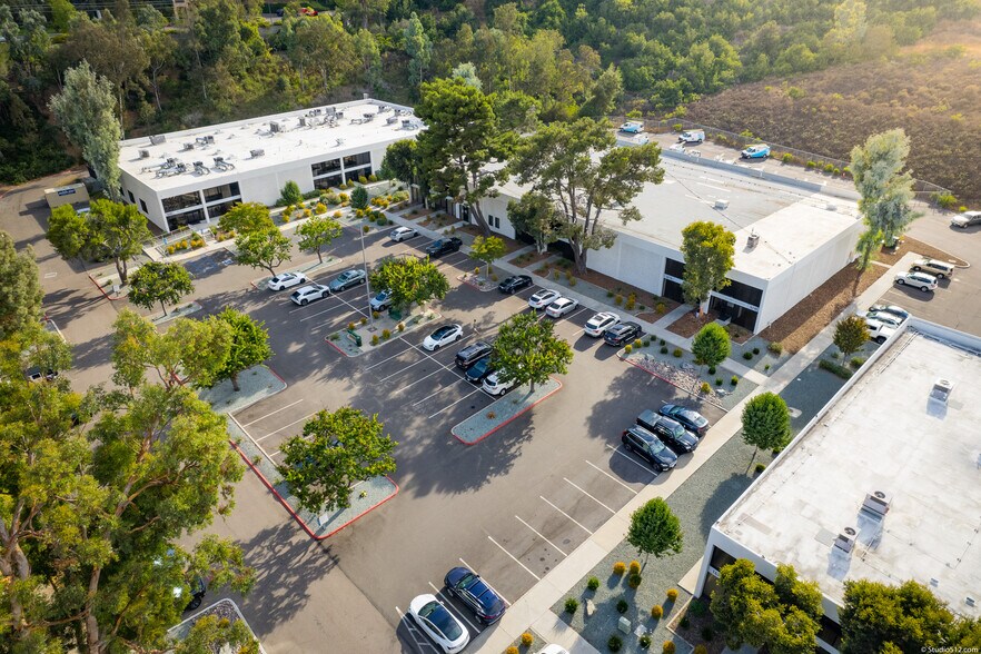 More Photos Of 16744-16772 W Bernardo Dr, San Diego Unknown For Lease