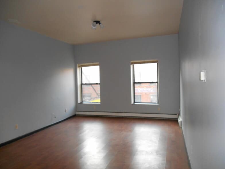More Photos Of 358 Grove St, Jersey City Storefront Retail Residential For Lease