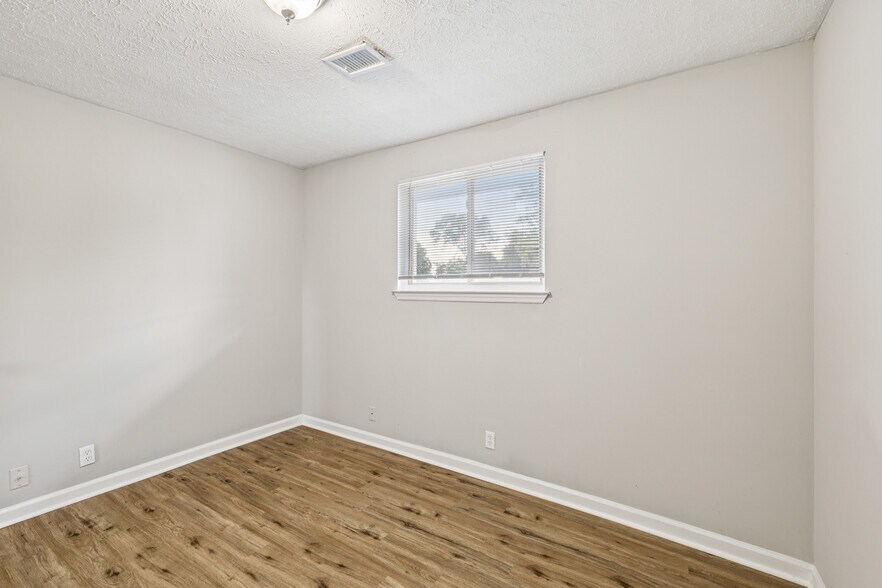 More Photos Of 1200 WH Davis Dr, Nashville Apartments For Sale