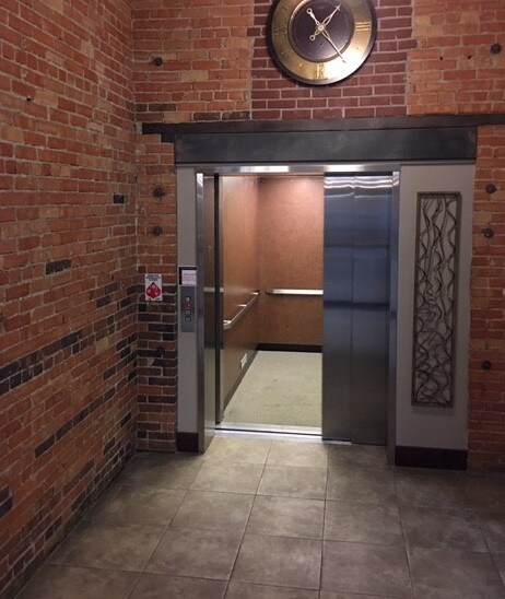 More Photos Of 700 16th St NE, Cedar Rapids Office For Lease