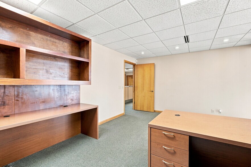 More Photos Of 900 SE Ocean Blvd, Stuart Medical For Sale
