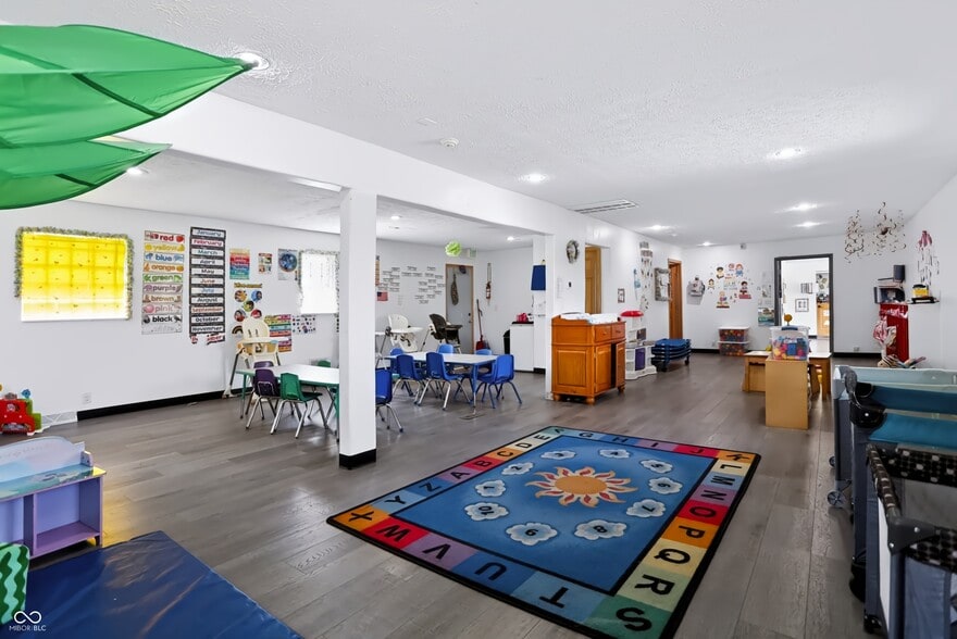 More Photos Of 5925 Kentucky Ave, Indianapolis Daycare Center For Sale