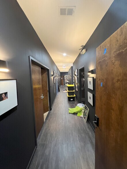 More Photos Of 211 N Pleasantburg Dr, Greenville Light Manufacturing For Sale