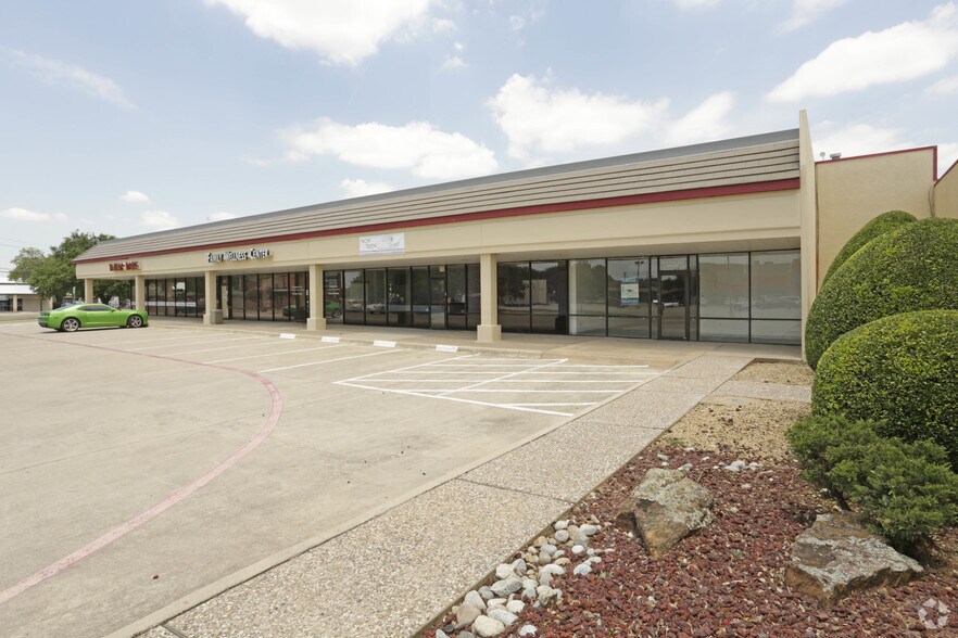910 W Parker Rd, Plano, TX 75075 For Lease