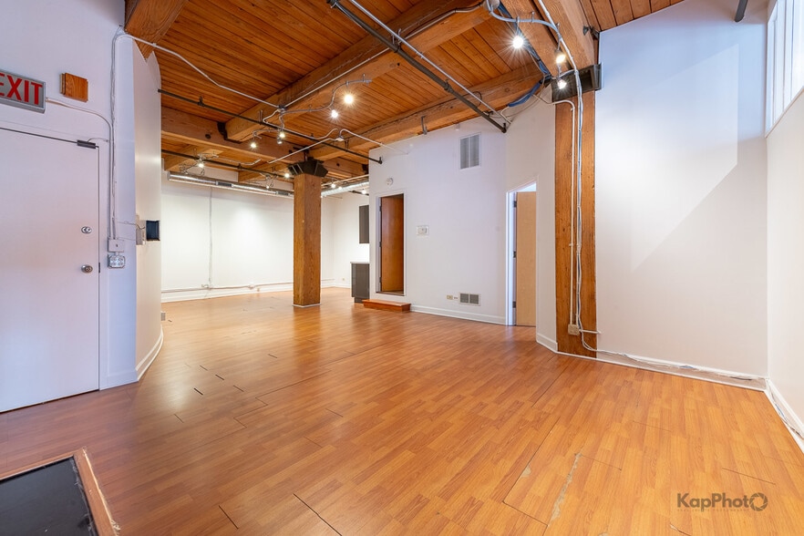 More Photos Of 921 W Van Buren St, Chicago Office Residential For Sale